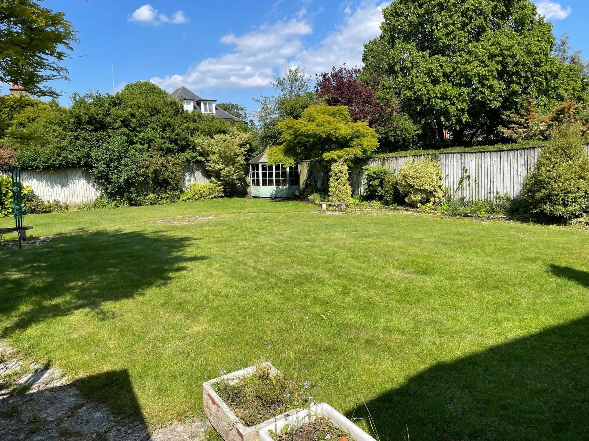 Charming Bournemouth House With Beautiful Spacious Gardens, 5 Min Drive To Beaches, Free Parking For 2-3 Cars Eksteriør billede