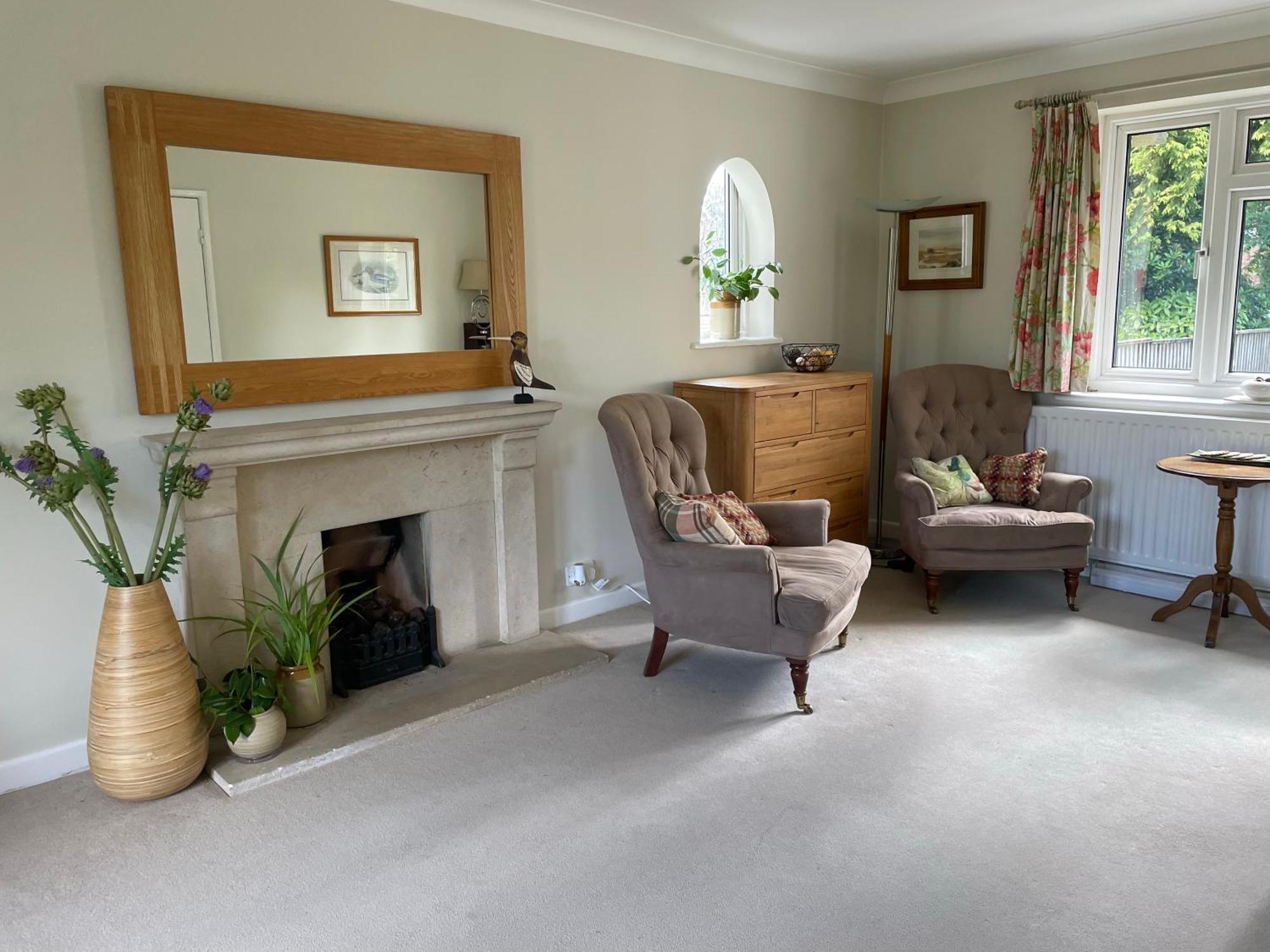 Charming Bournemouth House With Beautiful Spacious Gardens, 5 Min Drive To Beaches, Free Parking For 2-3 Cars Eksteriør billede