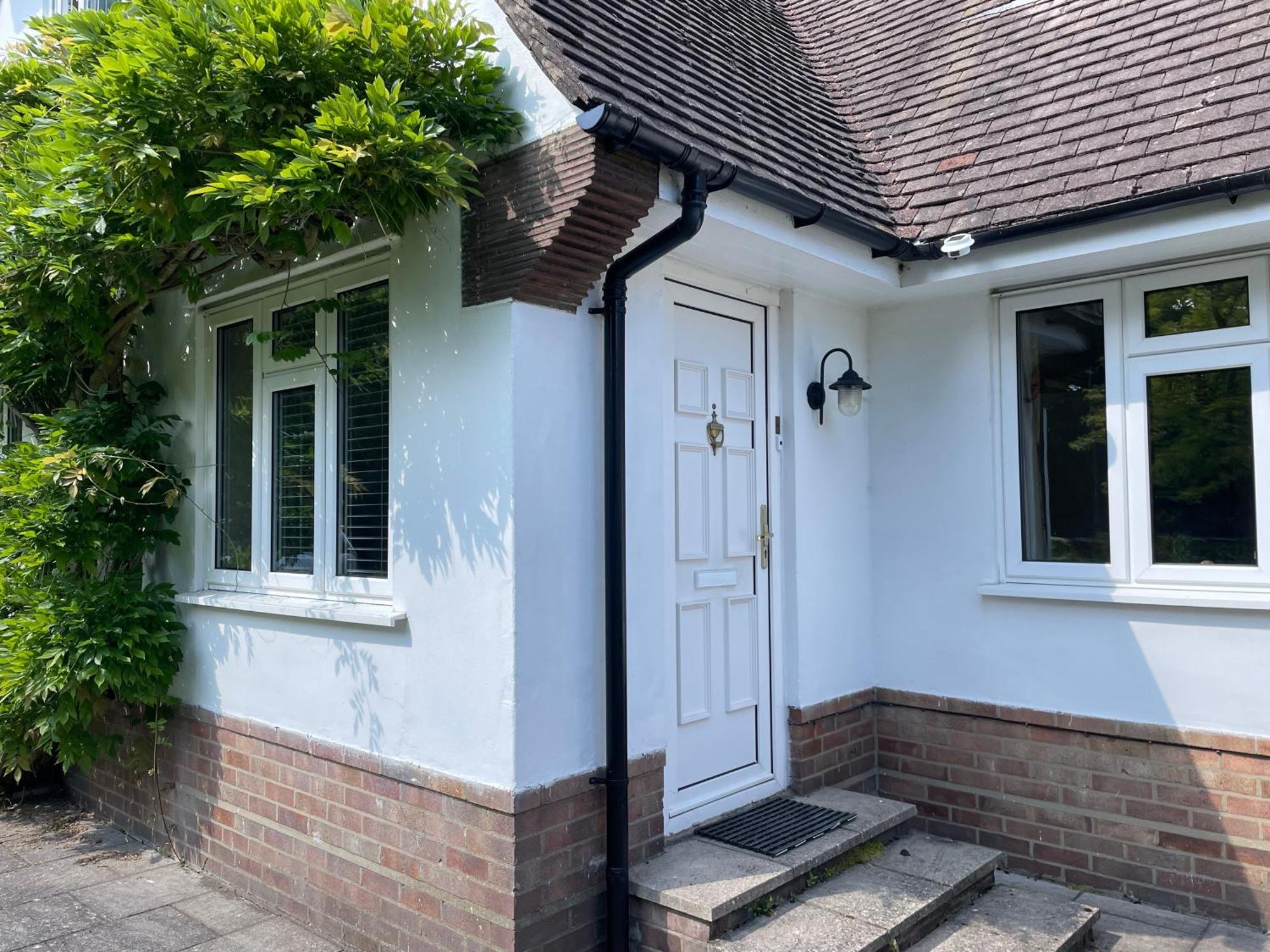Charming Bournemouth House With Beautiful Spacious Gardens, 5 Min Drive To Beaches, Free Parking For 2-3 Cars Eksteriør billede
