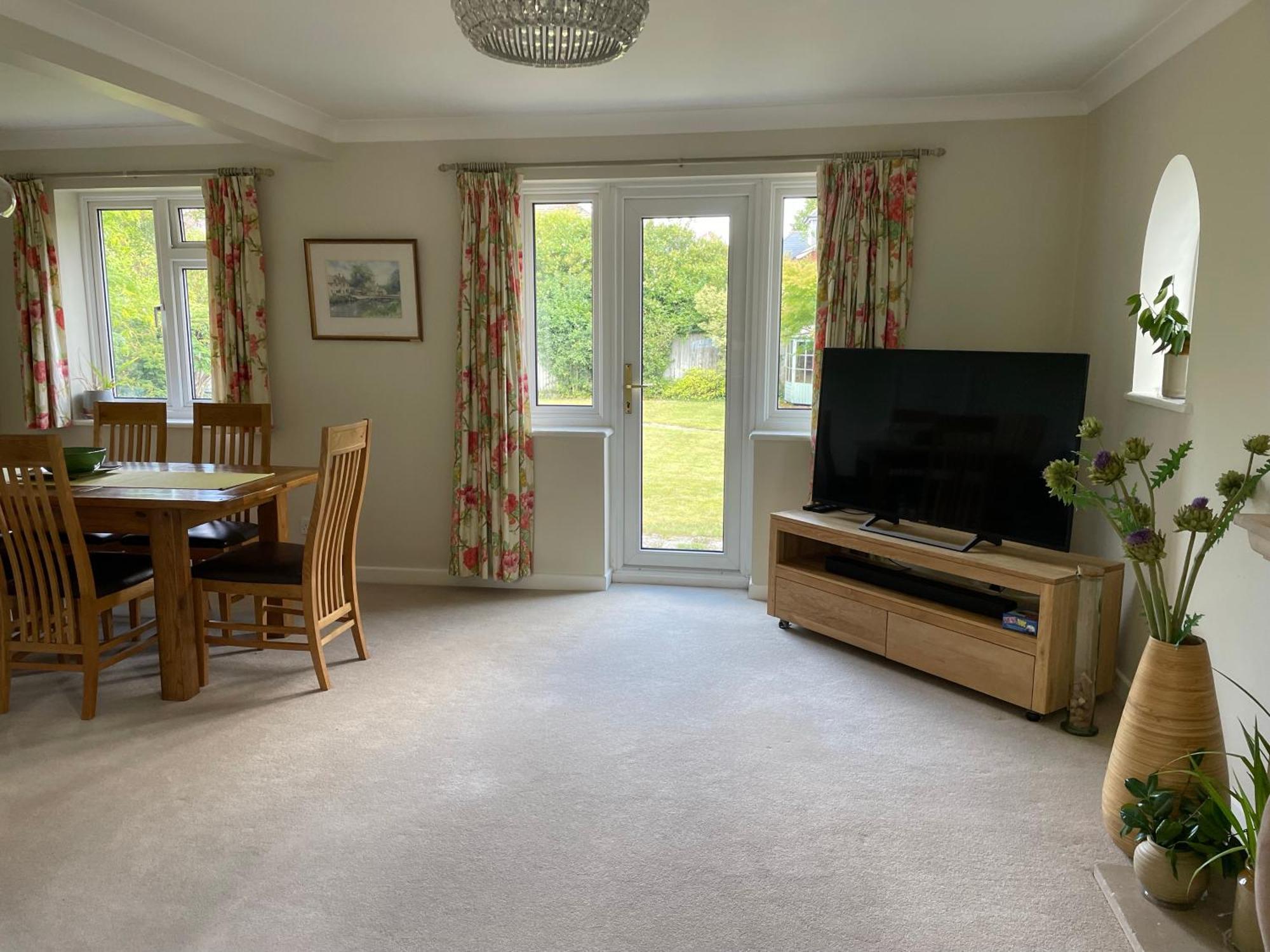Charming Bournemouth House With Beautiful Spacious Gardens, 5 Min Drive To Beaches, Free Parking For 2-3 Cars Eksteriør billede