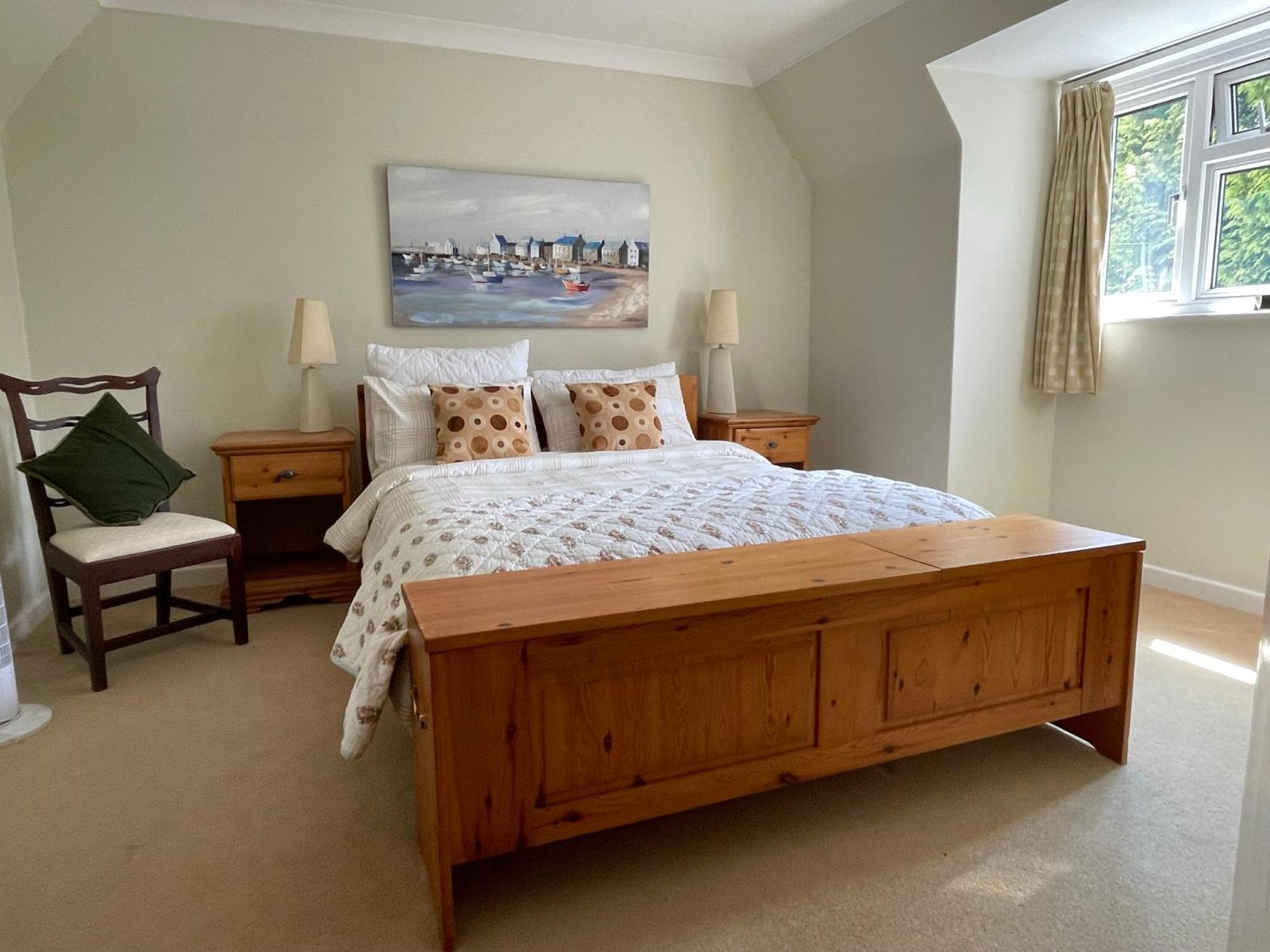Charming Bournemouth House With Beautiful Spacious Gardens, 5 Min Drive To Beaches, Free Parking For 2-3 Cars Eksteriør billede